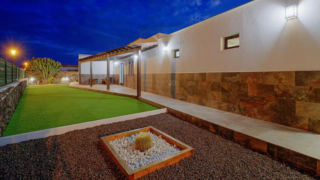 Villa Elena Lajares 0*,  España